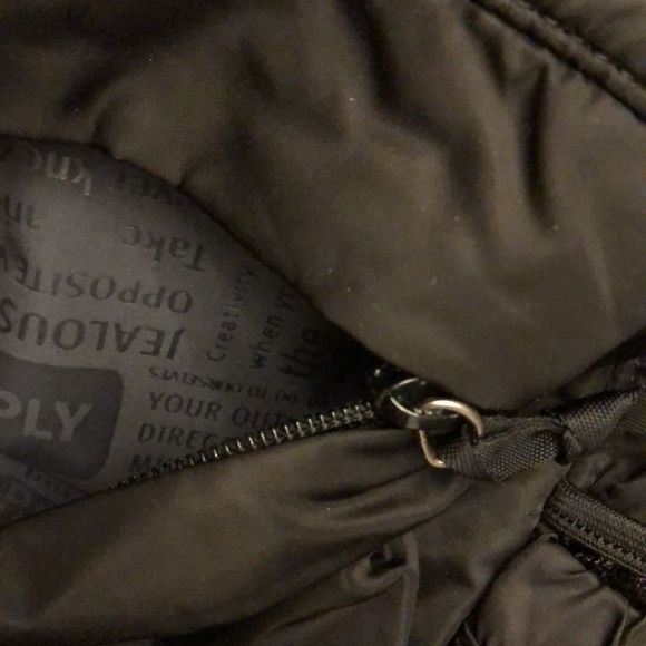 Lululemon black laptop Urban Yogini bag. EUC - Picture 9 of 11